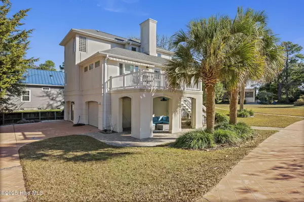 7316 Archers Creek DR, Emerald Isle, NC 28594