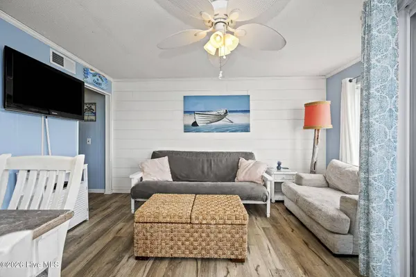 1904 E Fort Macon RD #332, Atlantic Beach, NC 28512