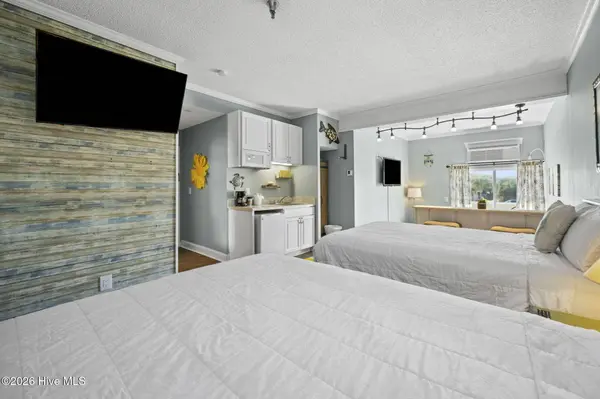 602 W Fort Macon RD #233, Atlantic Beach, NC 28512