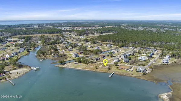 608 Bronna RD, Beaufort, NC 28516