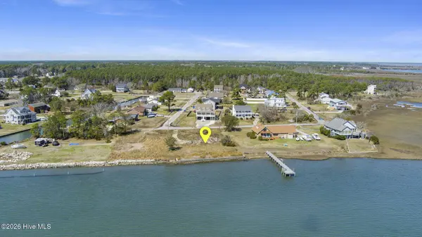 608 Bronna RD, Beaufort, NC 28516