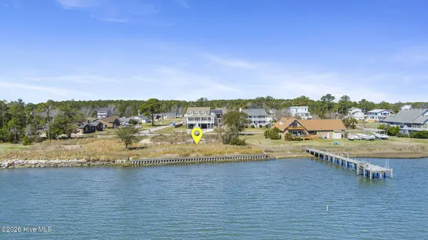 608 Bronna RD, Beaufort, NC 28516