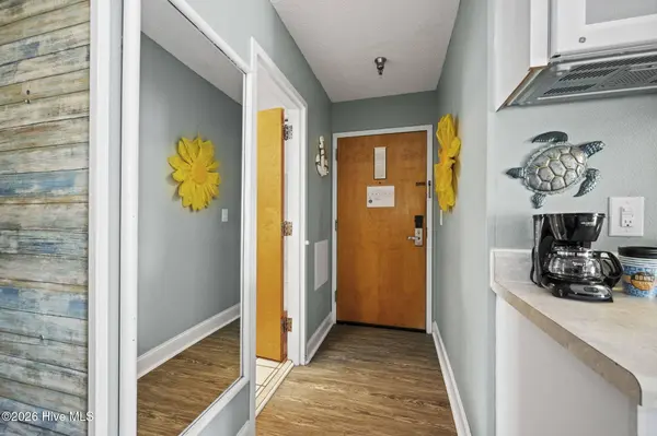 602 W Fort Macon RD #233, Atlantic Beach, NC 28512
