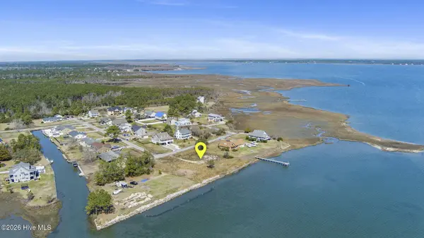 608 Bronna RD, Beaufort, NC 28516