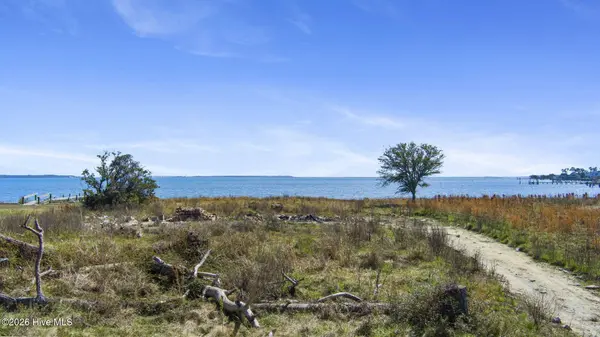 608 Bronna RD, Beaufort, NC 28516