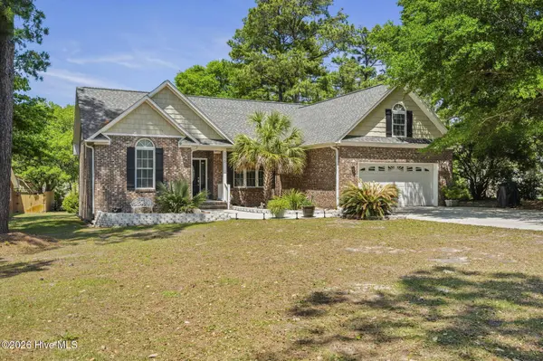 215 Star Hill DR, Cape Carteret, NC 28584