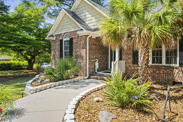 215 Star Hill DR, Cape Carteret, NC 28584