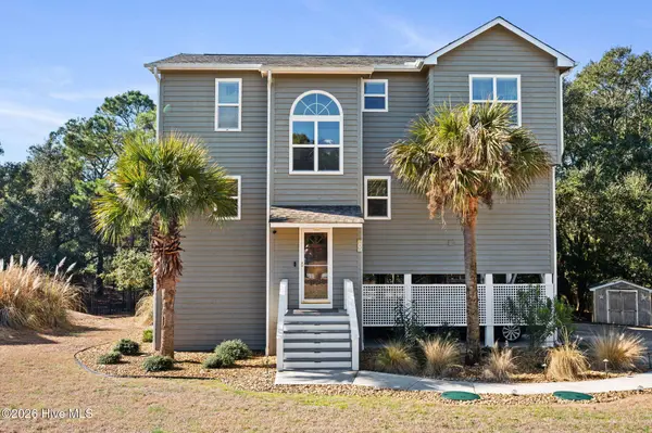 106 Wyndward CT, Emerald Isle, NC 28594