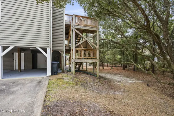 106 Wyndward CT, Emerald Isle, NC 28594