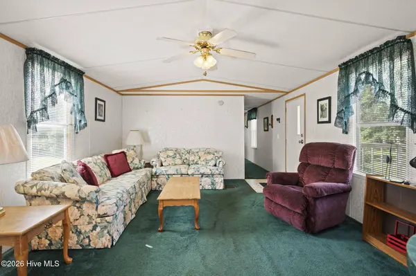 178 Cedarwood DR, Swansboro, NC 28584