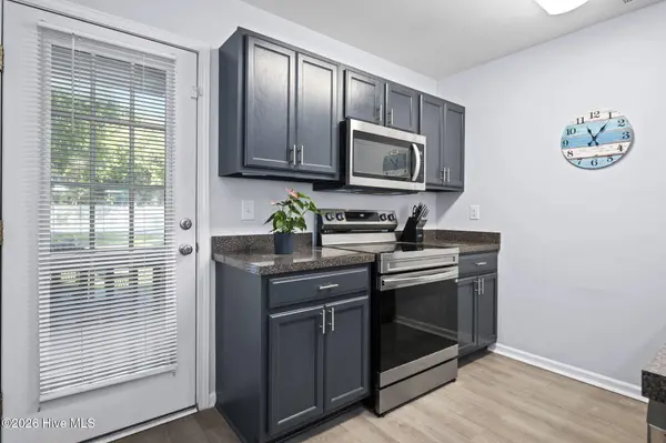 4513 Country Club RD #F102, Morehead City, NC 28557