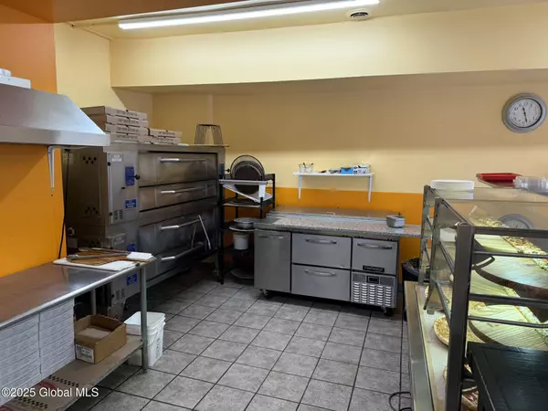 123 Madison Avenue, Albany, NY 12202