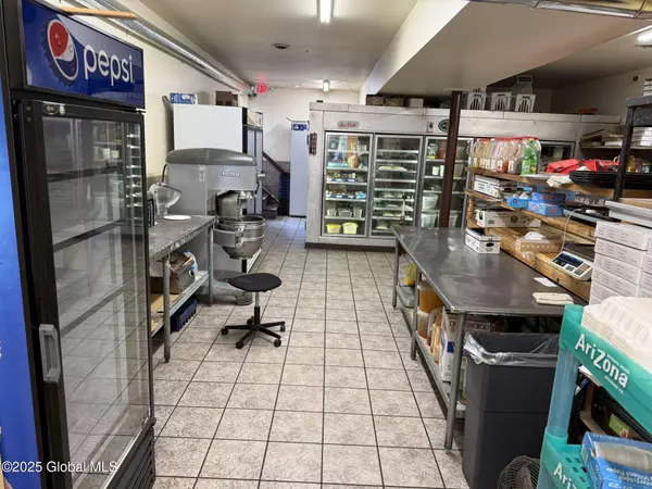 123 Madison Avenue, Albany, NY 12202