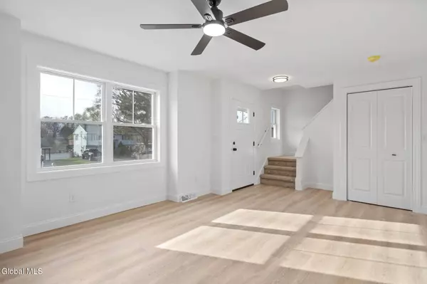 1049 Laura Street, Rotterdam, NY 12306