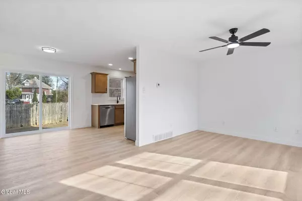 1049 Laura Street, Rotterdam, NY 12306