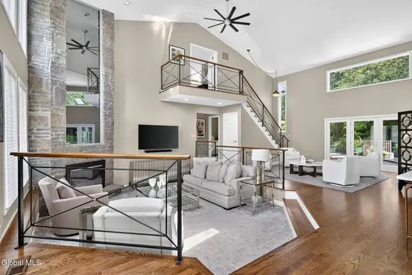 22 Olive Tree Lane, Albany, NY 12208
