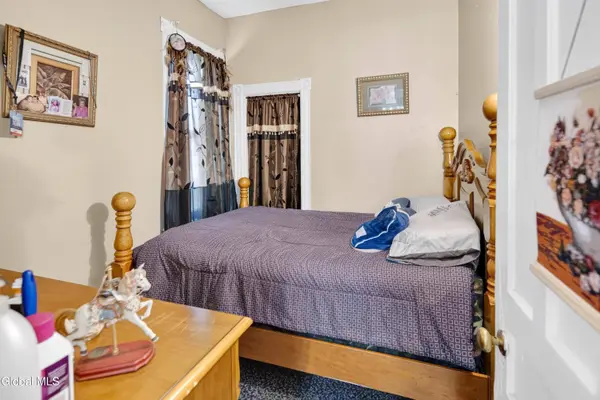 175 6th Avenue, Troy, NY 12180