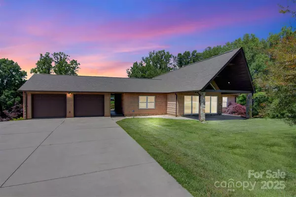 4962 Serenity LN, Granite Falls, NC 28630