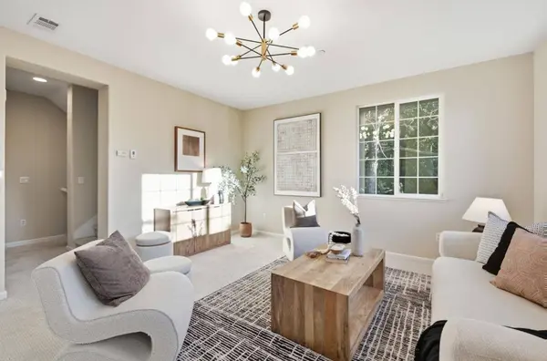 2070 Almaden RD, San Jose, CA 95125