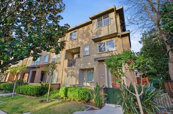 2070 Almaden RD, San Jose, CA 95125