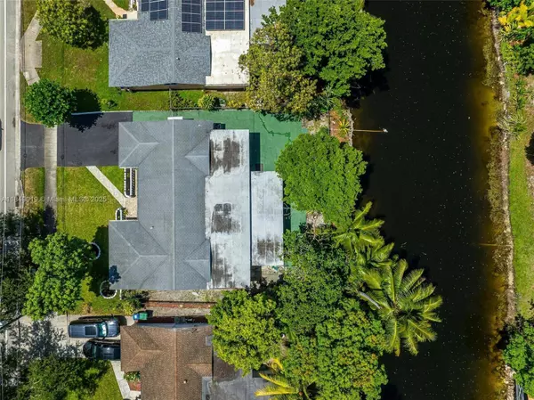 1420 NW 56th Ave, Lauderhill, FL 33313