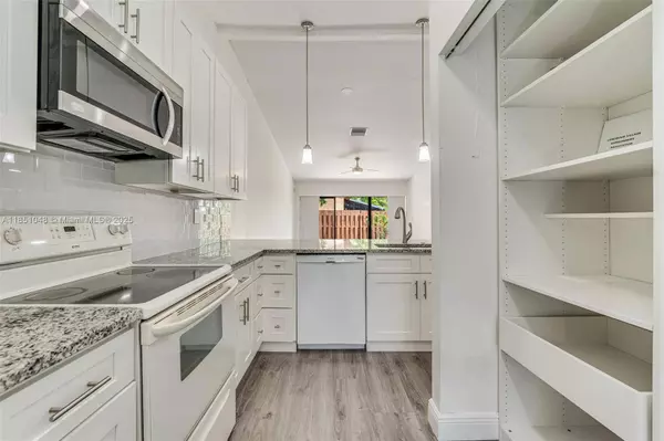 836 NW 79th Ter, Plantation, FL 33324