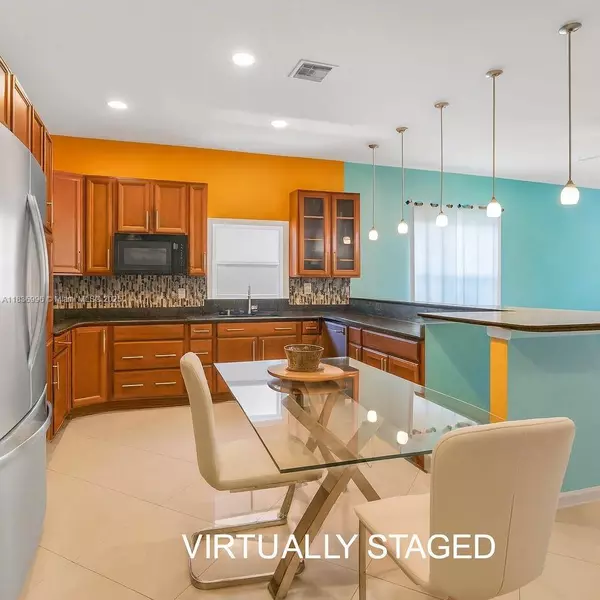 261 NE 41st St, Oakland Park, FL 33334