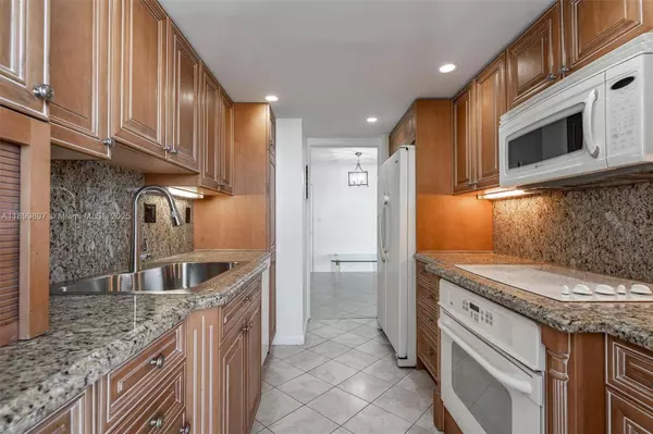 2701 N Ocean Blvd #14B, Fort Lauderdale, FL 33308