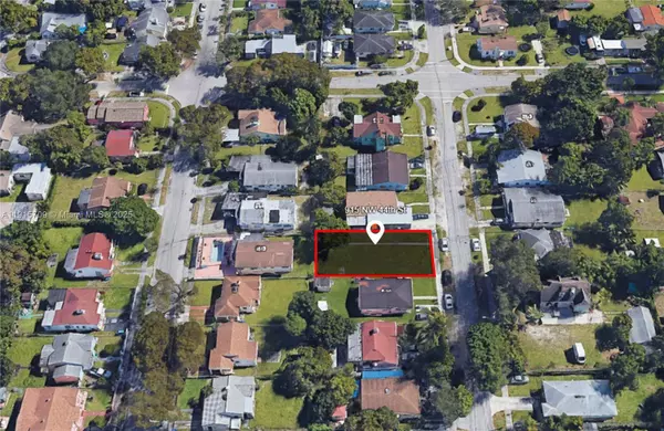 915 NW 44th St, Miami, FL 33127