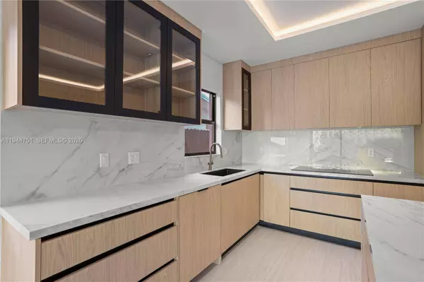 3187 SW 23rd St #B, Miami, FL 33145