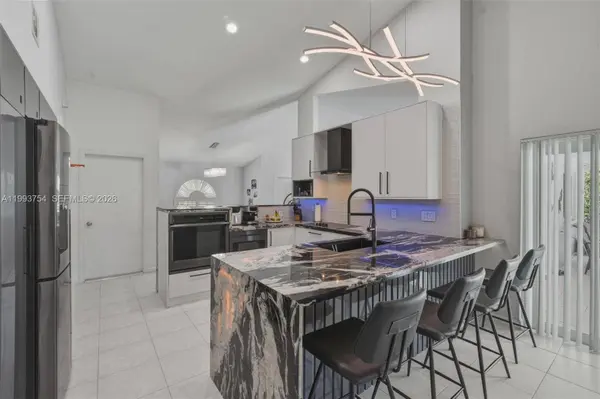 1510 SW 96th Ter, Davie, FL 33324