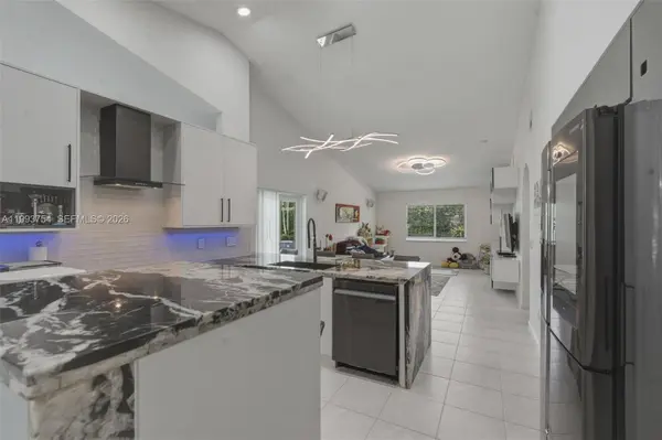 1510 SW 96th Ter, Davie, FL 33324