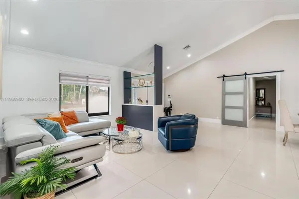 6252 NW 65th Ter, Parkland, FL 33067