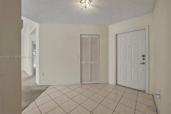 7950 NW 24th St, Margate, FL 33063