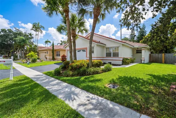 7950 NW 24th St, Margate, FL 33063