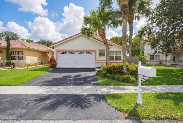 7950 NW 24th St, Margate, FL 33063