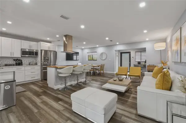 7395 SW 39th St, Miami, FL 33155