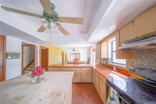 576 Marshall Rd, West Palm Beach, FL 33413