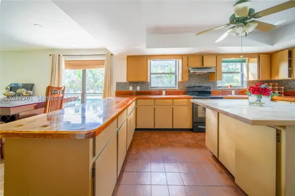 576 Marshall Rd, West Palm Beach, FL 33413