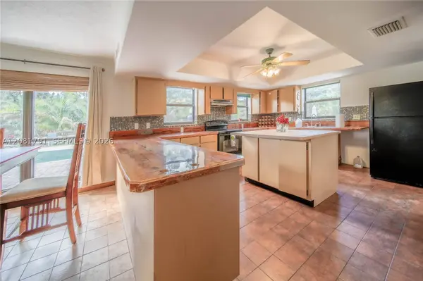 576 Marshall Rd, West Palm Beach, FL 33413