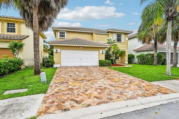 6520 NW 41st Ter