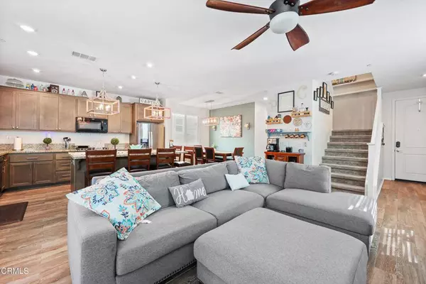 670 W Woodcrest ST, Rialto, CA 92376