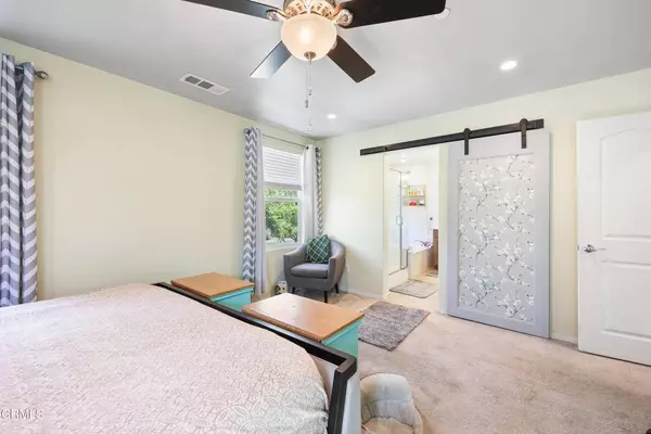 670 W Woodcrest ST, Rialto, CA 92376