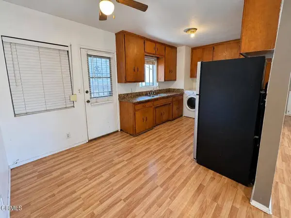 1422 E Mauretania ST, Los Angeles, CA 90744