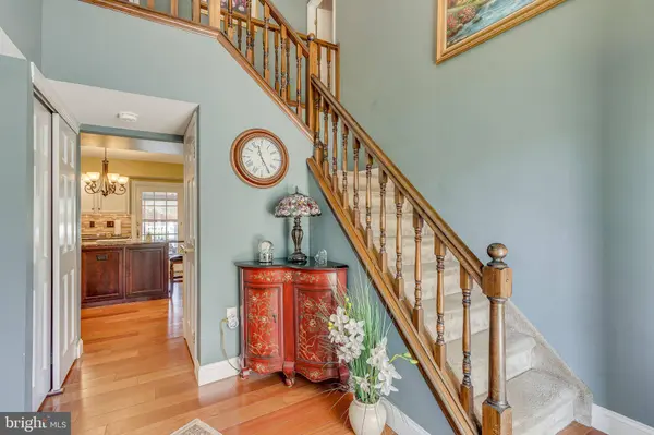 74 TWIN PONDS DR, Sewell, NJ 08080