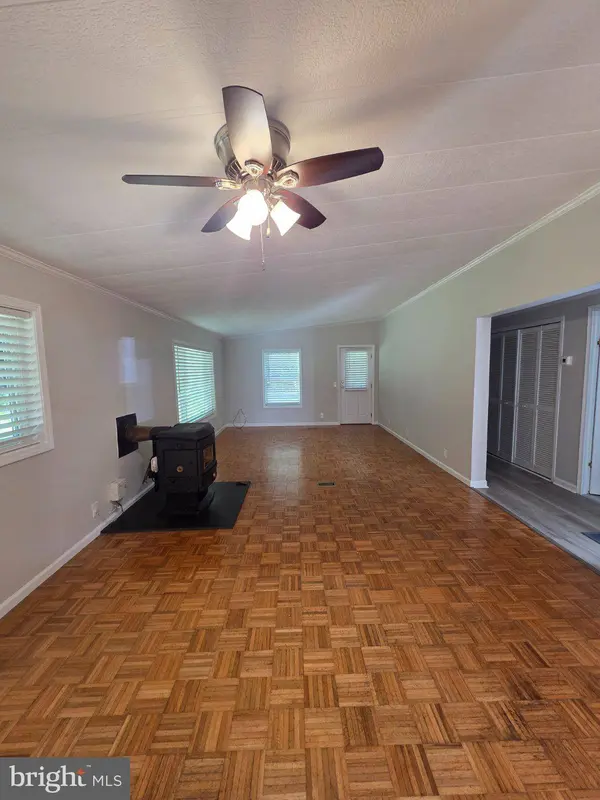 906 GUM TREE CORNER RD, Greenwich, NJ 08323