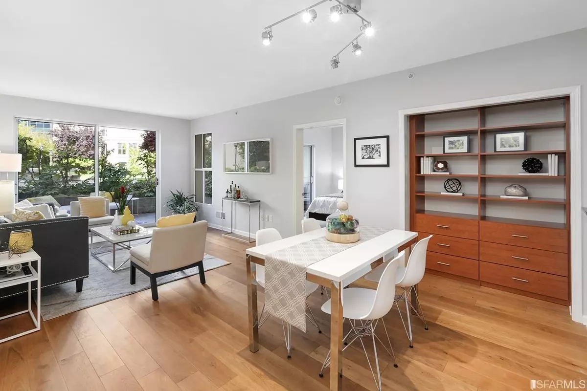 San Francisco, CA 94103-2425,140 S Van Ness Ave #304