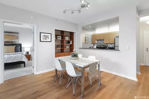 San Francisco, CA 94103-2425,140 S Van Ness Ave #304