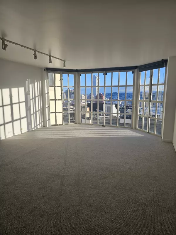 San Francisco, CA 94109-5076,1255 California St #401