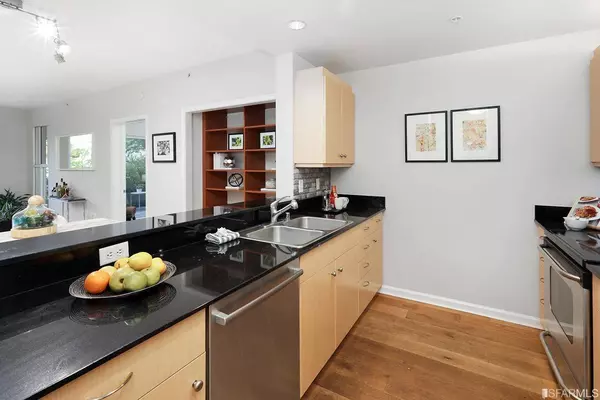 140 S Van Ness Ave #304, San Francisco, CA 94103-2425